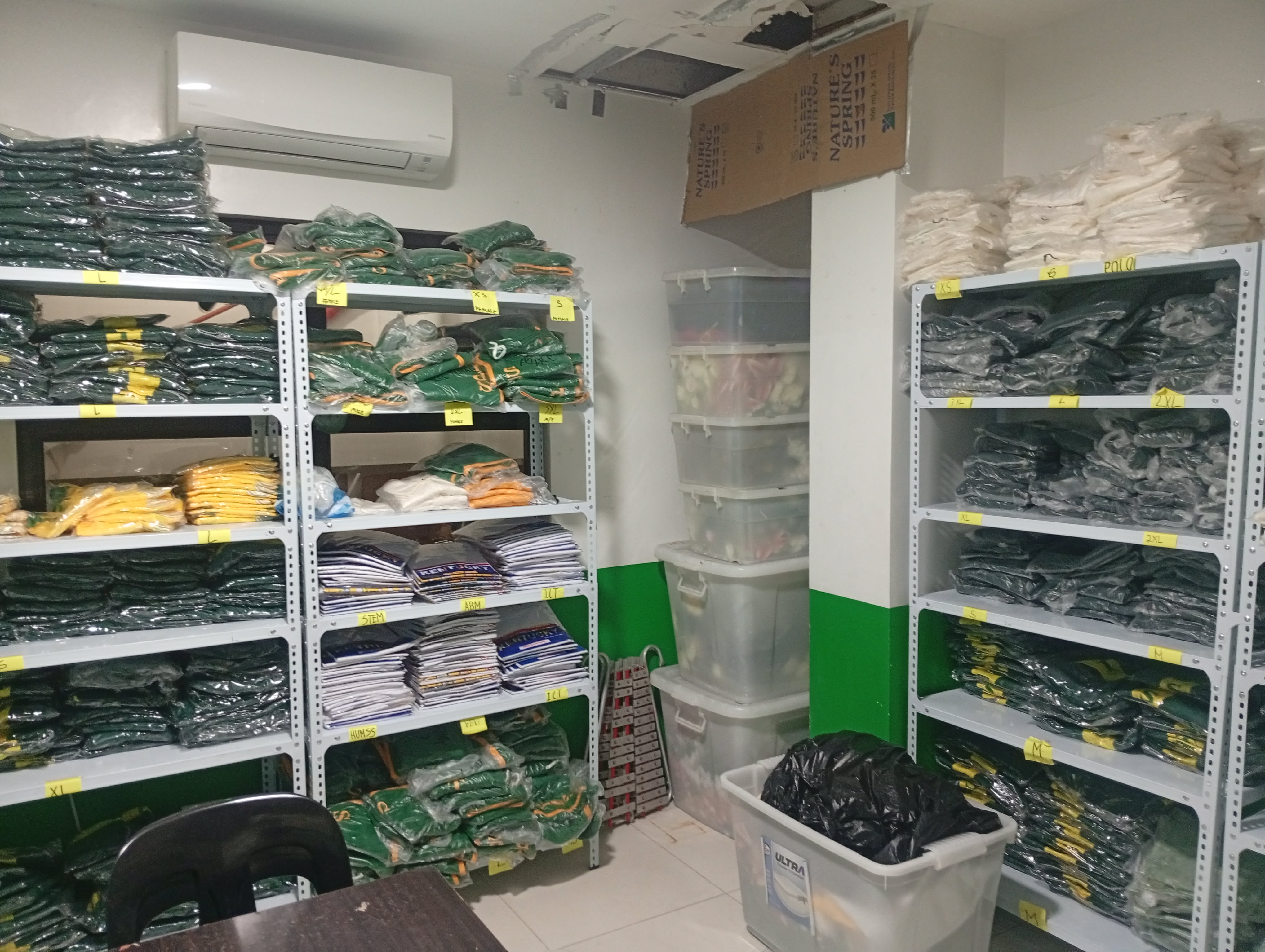 Fitting Room - Carsadang Bago Campus