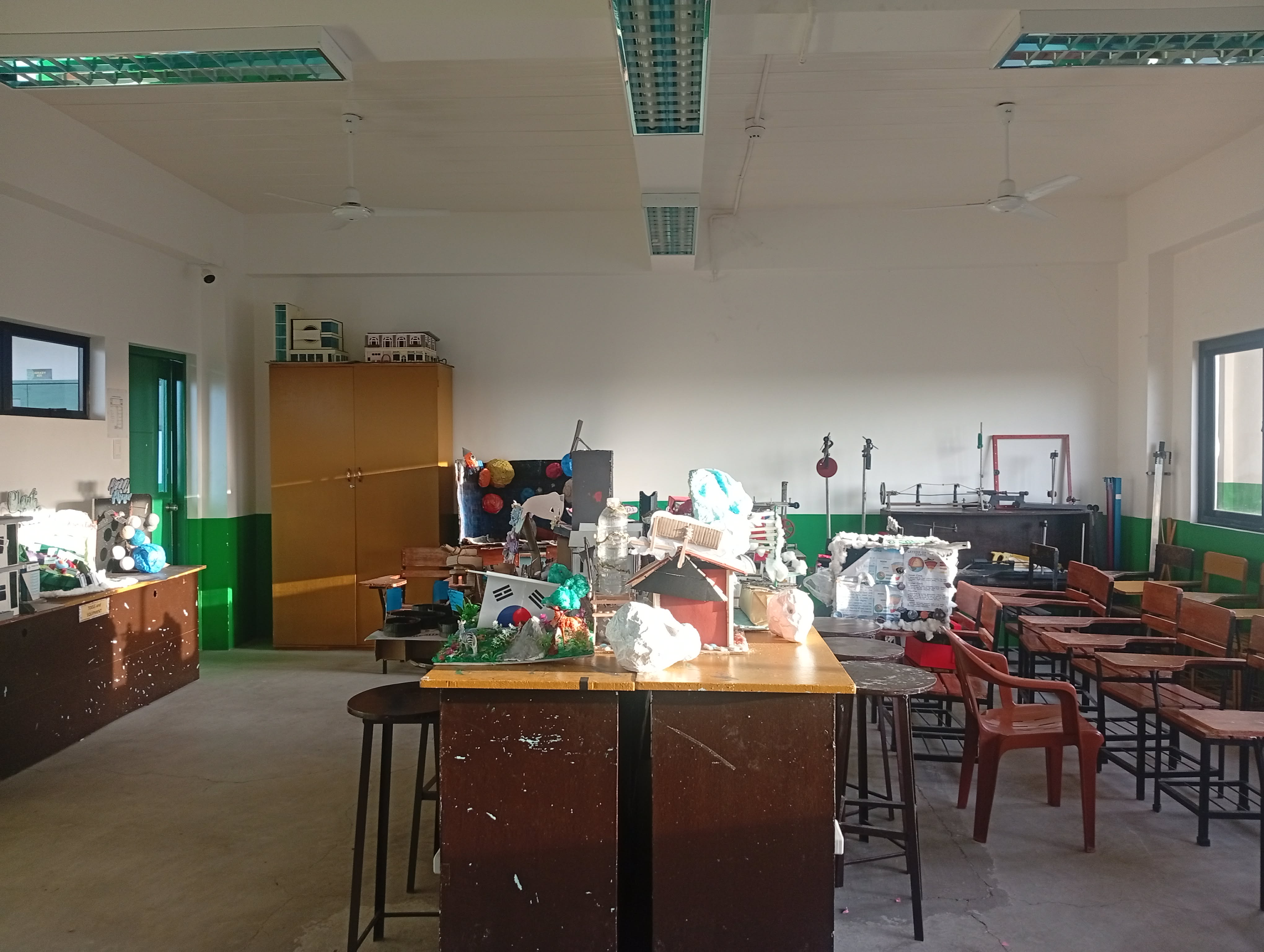 Physics Laboratory - Carsadang Bago Campus